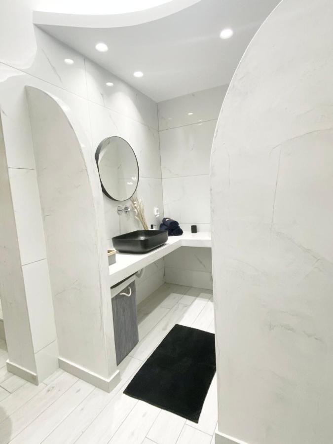Sunstone Apartment ثيرا المظهر الخارجي الصورة